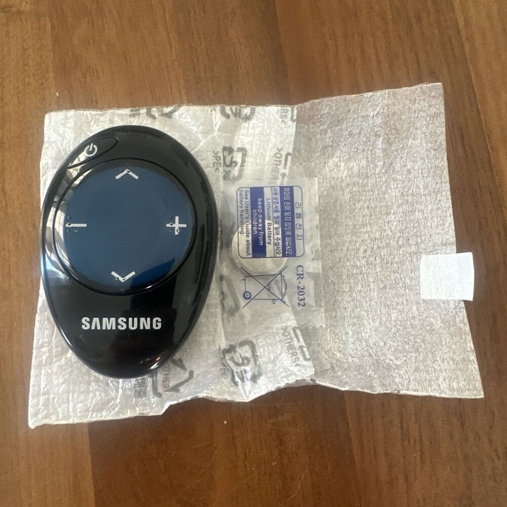 Samsung BN59-00802A Black & Blue Handheld Pebble Egg Mini Tv Remote Control NEW